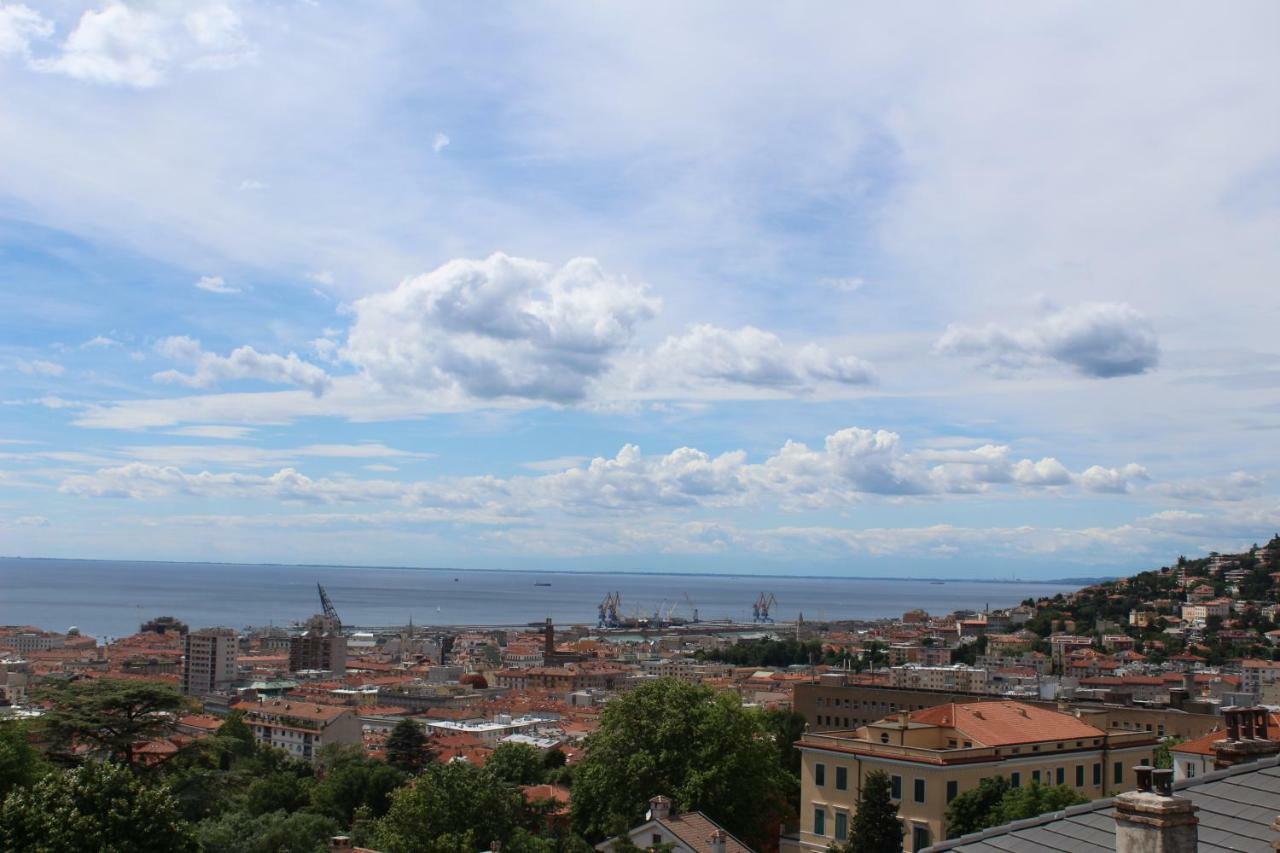 Liberty Sul Golfo Hotel Trieste Bagian luar foto